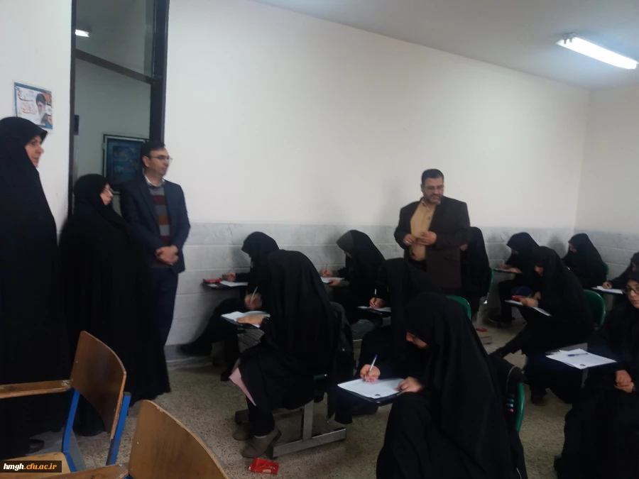 بازدید سرپرست امور پردیس های استان قم از محل برگزاری امتحانات پایان نیمسال اول 98-97 در پردیس حضرت معصومه(س) 2