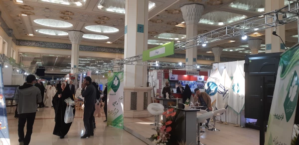 نخستین نمایشگاه دستاوردهای مدارس غیردولتی و صنایع آموزشی وابسته ، در شبستان اصلی مصلای امام خمینی(ره) 2