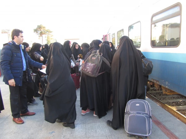 اعزام دانشجومعلمان پردیس حضرت معصومه(س) به اردوی زیارتی مشهد مقدس 2