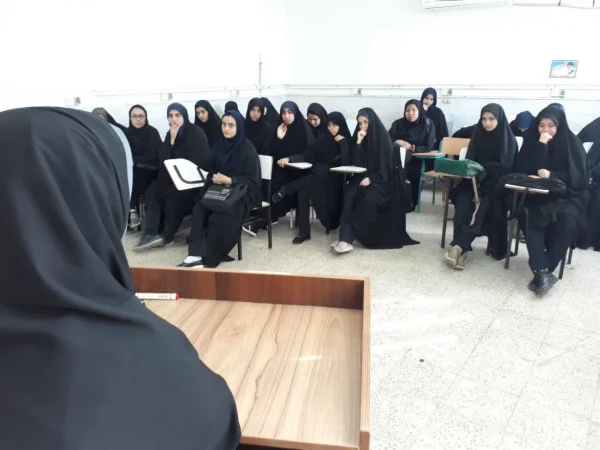 بازدید دانش آموزان دبیرستان حضرت زهرا(س) از پردیس حضرت معصومه(س) 2