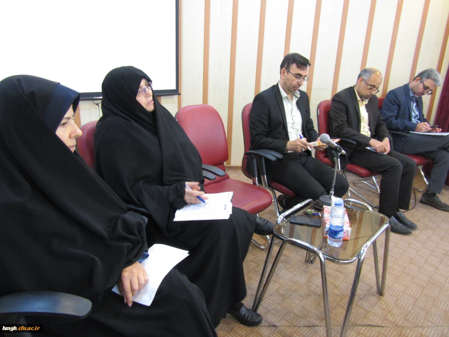 نشست مسؤولان پردیس حضرت معصومه(س) با نمایندگان دانشجویی 2