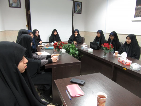 دیدار خانم کاوه از اداره کل امور اجتماعی معاونت فرهنگی و اجتماعی دانشگاه فرهنگیان با دبیران انجمن های علمی و کانون های فرهنگی پردیس حضرت معصومه(س) 2