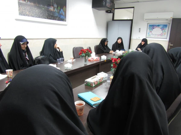 دیدار خانم کاوه از اداره کل امور اجتماعی معاونت فرهنگی و اجتماعی دانشگاه فرهنگیان با دبیران انجمن های علمی و کانون های فرهنگی پردیس حضرت معصومه(س) 2