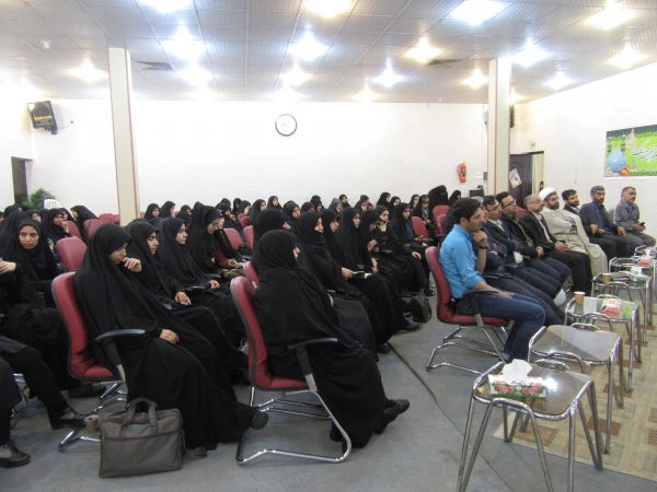 برنامه ساعت فرهنگی پردیس حضرت معصومه(س) با سخنرانی سرهنگ شفیعی 2