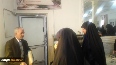 بازدید مسؤول نظارت و ارزیابی دانشگاه فرهنگیان استان قم از آشپزخانه و سلف غذاخوری پردیس حضرت معصومه(س)