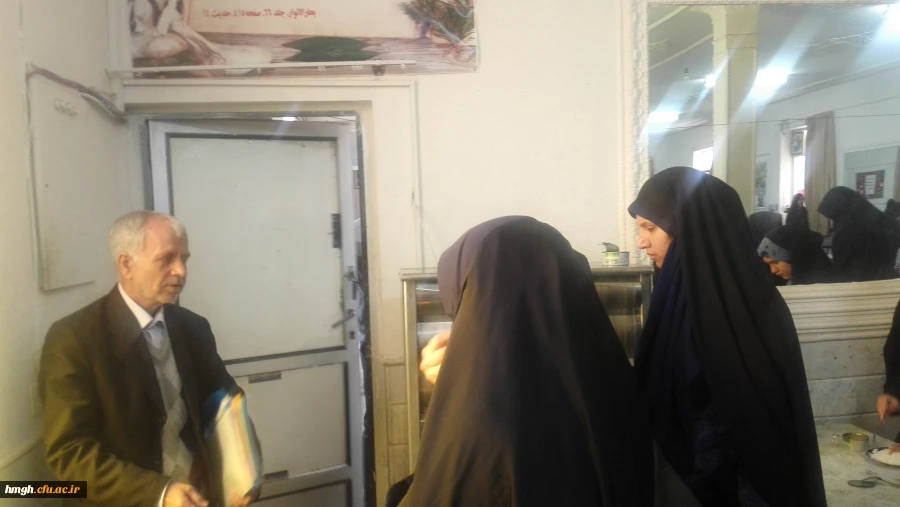 بازدید مسؤول نظارت و ارزیابی دانشگاه فرهنگیان استان قم ازآشپزخانه و سلف غذاخوری پردیس حضرت معصومه(س) 2