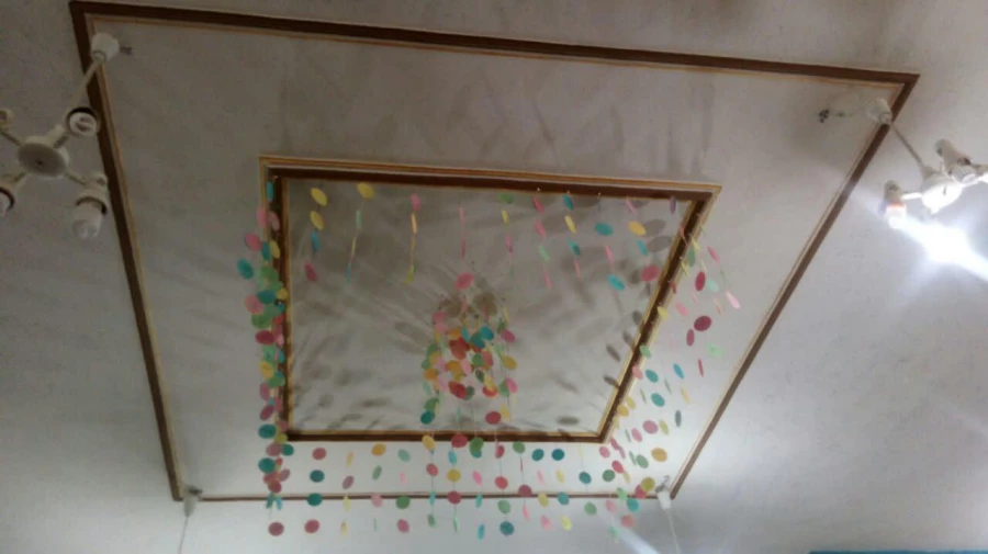 در آستانه حلول ماه مبارک رمضان:
غبارروبی نمازخانه پردیس توسط دانشجومعلمان 2