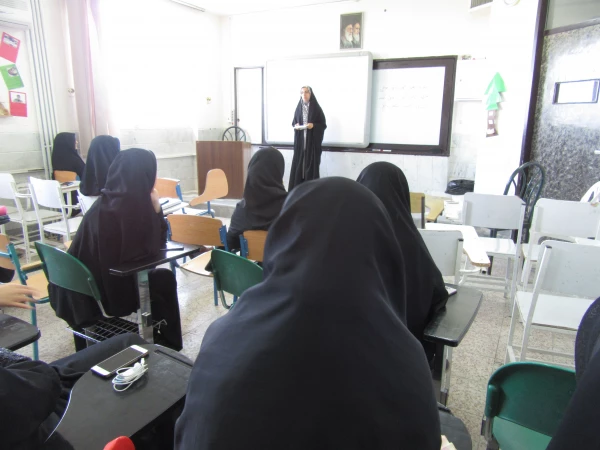 برگزاری جلسات دفاع از کارنمای معلمی (پروژه) 2