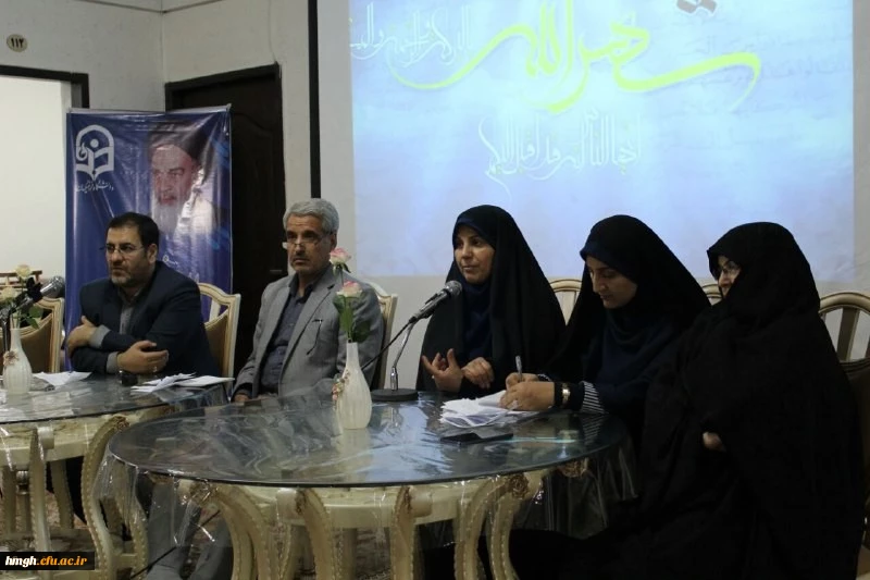 معاون دانشجویی دانشگاه فرهنگیان از انتخابات شورای صنفی پردیس حضرت معصومه(س) بازدید نمود. 2