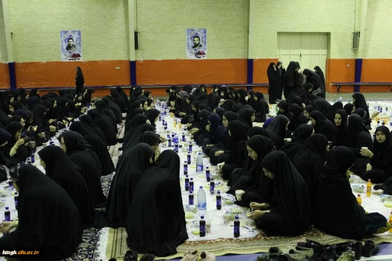 معاون دانشجویی دانشگاه فرهنگیان از انتخابات شورای صنفی پردیس حضرت معصومه(س) بازدید نمود. 2