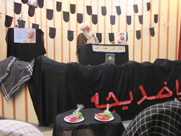 برگزاری ویژه برنامه وفات حضرت خدیجه کبری(س) در سرای دانشجویی 2