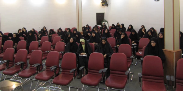 جلسه آموزش احکام پرکاربرد دانشجویی در پردیس حضرت معصومه(س) برگزار گردید. 2