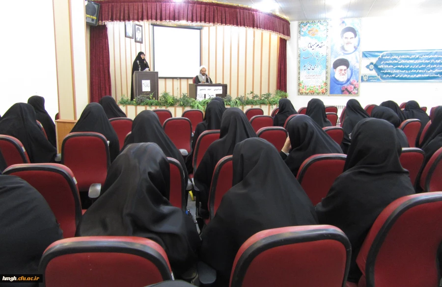 جلسه آموزش احکام پرکاربرد دانشجویی در پردیس حضرت معصومه(س) برگزار گردید. 2