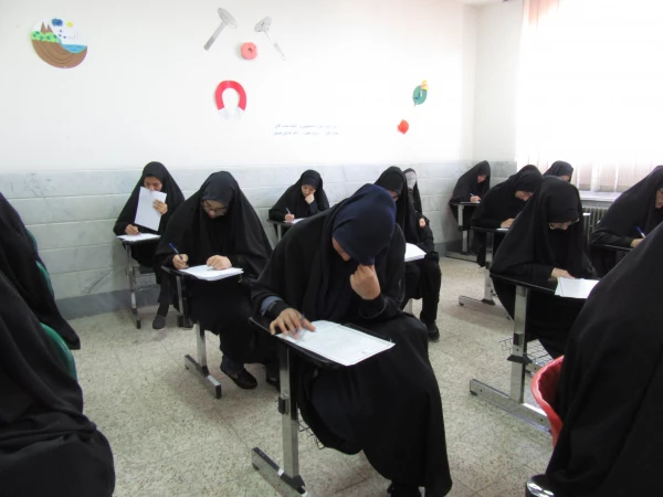 مسابقه کتابخوانی از کتاب مهارت های دوران دانشجویی و تربیت معلم برگزار گردید. 4