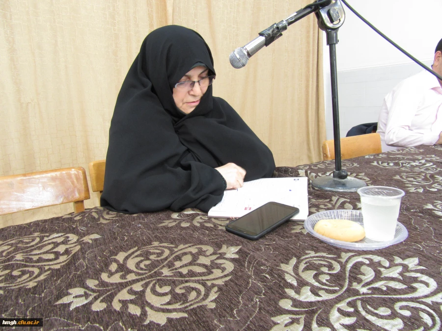 جلسه شورای اداری پردیس حضرت معصومه(س) برگزار گردید. 2