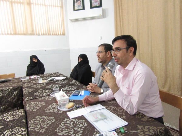 جلسه شورای اداری پردیس حضرت معصومه(س) برگزار گردید. 2