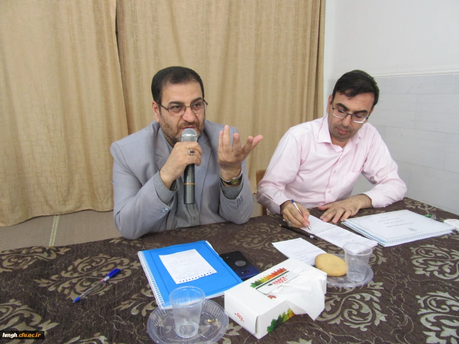 جلسه شورای اداری پردیس حضرت معصومه(س) برگزار گردید. 2