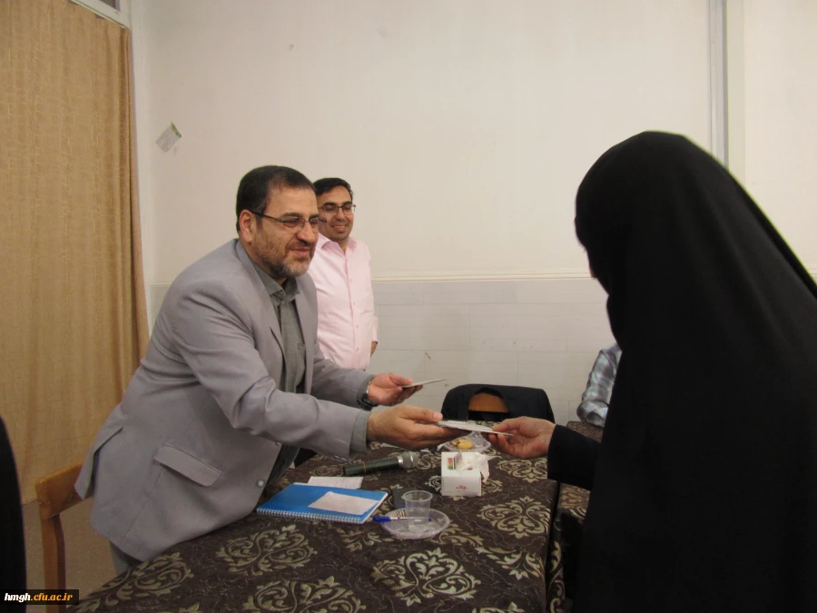 جلسه شورای اداری پردیس حضرت معصومه(س) برگزار گردید. 2