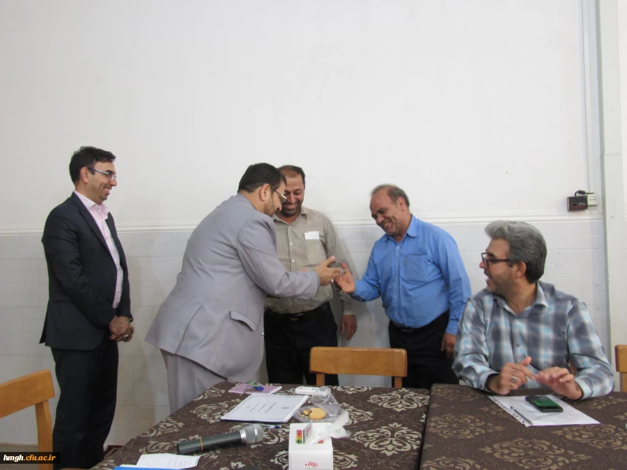 جلسه شورای اداری پردیس حضرت معصومه(س) برگزار گردید. 2