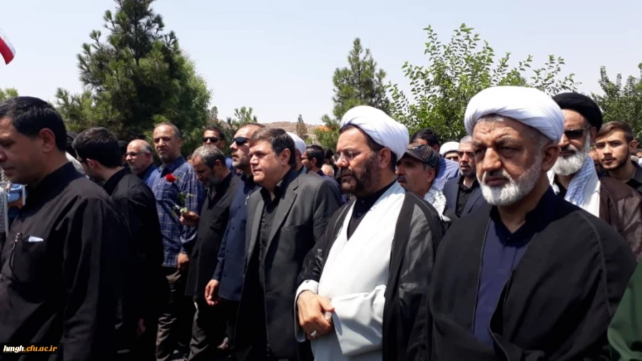 با حضور رییس دانشگاه فرهنگیان و مسؤولان استان برگزار شد:

تشییع و خاکسپاری پیکر پاک شهید گمنام دفاع مقدس در پردیس حضرت معصومه (س) 4