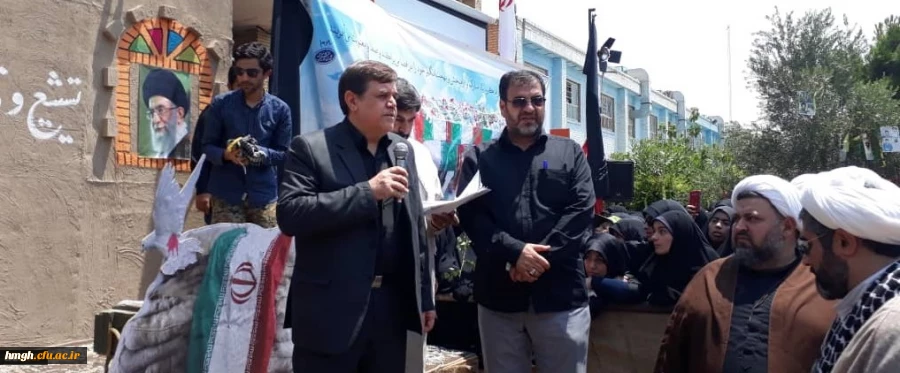 با حضور رییس دانشگاه فرهنگیان و مسؤولان استان برگزار شد:

تشییع و خاکسپاری پیکر پاک شهید گمنام دفاع مقدس در پردیس حضرت معصومه (س) 7