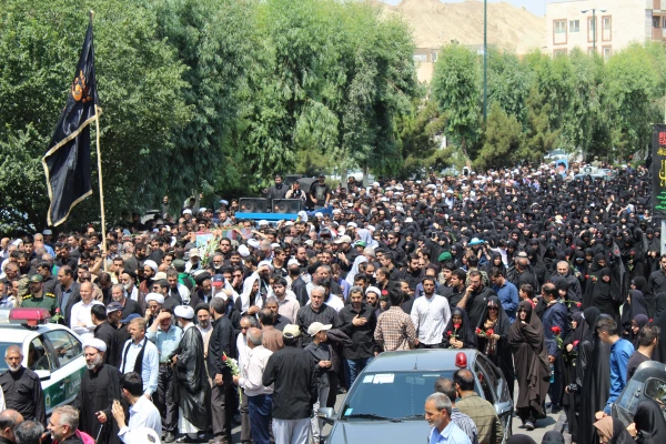 برگزار شد:

مراسم تشییع و خاکسپاری پیکر پاک شهید گمنام دفاع مقدس در پردیس حضرت معصومه (س) 2