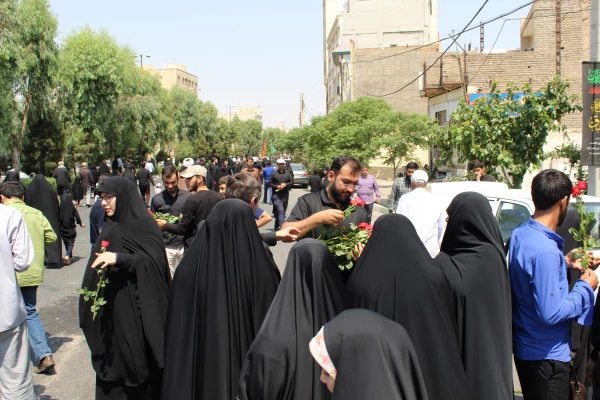 برگزار شد:

مراسم تشییع و خاکسپاری پیکر پاک شهید گمنام دفاع مقدس در پردیس حضرت معصومه (س) 2