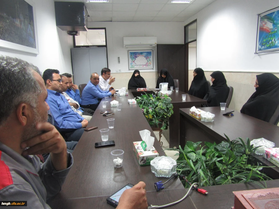 نشست صمیمی مسؤولان پردیس حضرت معصومه(س) با نیروهای خدماتی و شرکتی 2