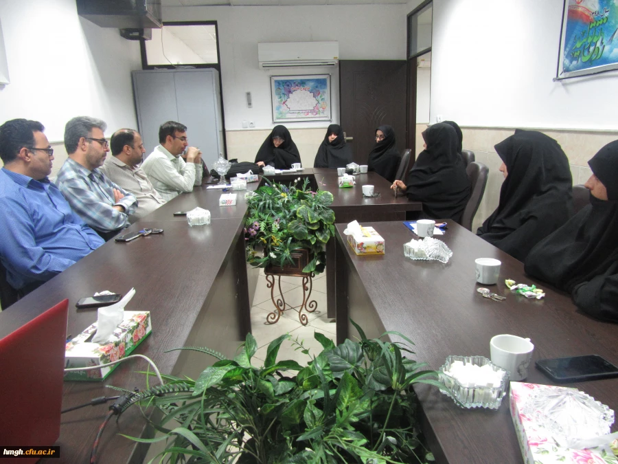 برگزار شد: 

جلسه شورای اداری پردیس حضرت معصومه(س) 2