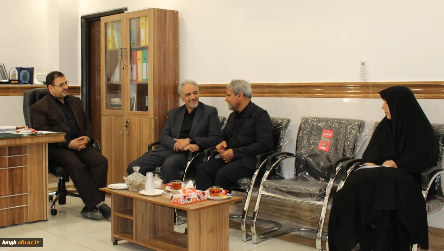 جلسه پیرامون ادامه همکاری های دانشگاه فرهنگیان استان قم و پژوهشکده فلسفه و کلام پژوهشگاه علوم و فرهنگ اسلامی برگزار گردید. 3