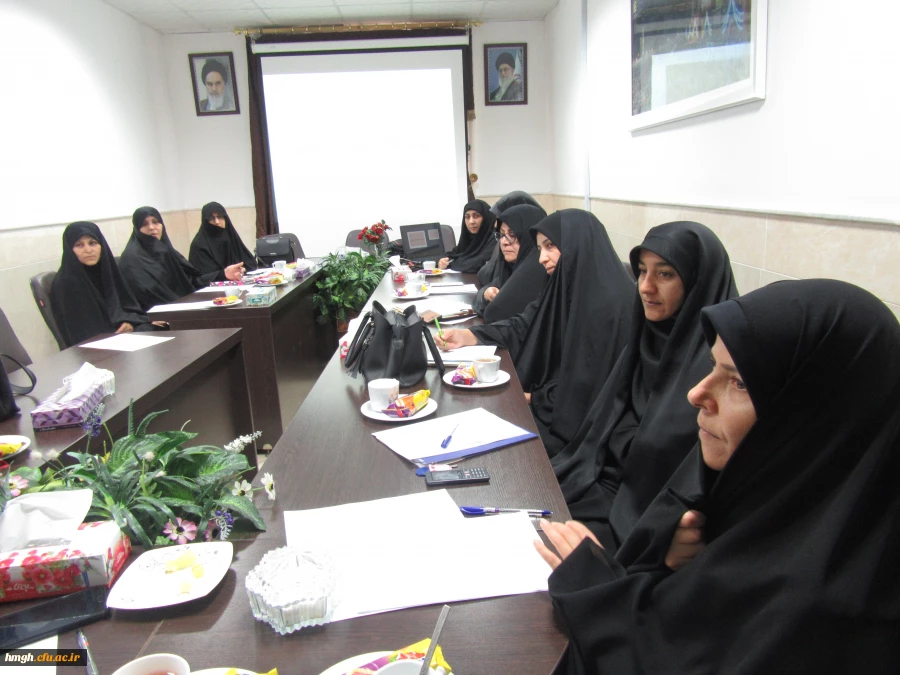 جلسه توجیهی اساتید کارورزی 3 برگزار شد. 4