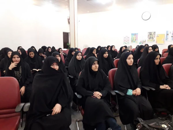 اولین برنامه ساعت فرهنگی در سال تحصیلی 99-98: 

مراسم افتتاحیه سال تحصیلی جدید و گرامیداشت هفته دفاع مقدس  2