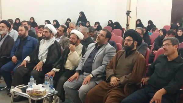 مراسم گرامیداشت هفته دفاع مقدس با حضور اساتید و کارکنان دانشگاه فرهنگیان استان قم برگزار گردید. 2