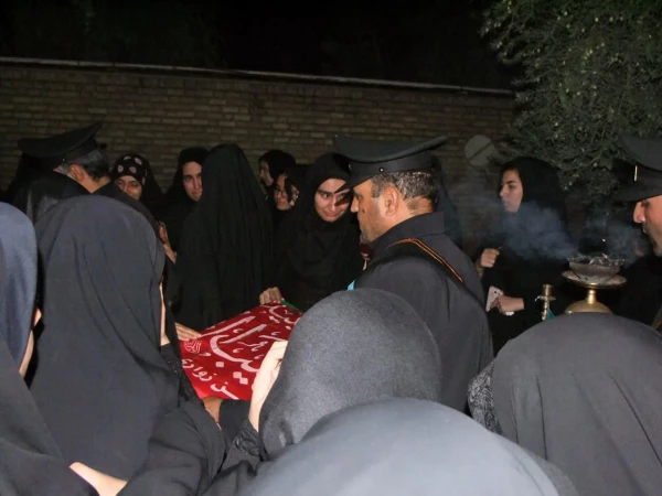 برگزار شد: 

یادوداره شهید گمنام مدفون در پردیس حضرت معصومه(س) 2