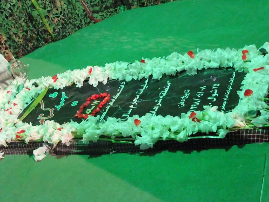 برگزار شد: 

یادوداره شهید گمنام مدفون در پردیس حضرت معصومه(س) 2