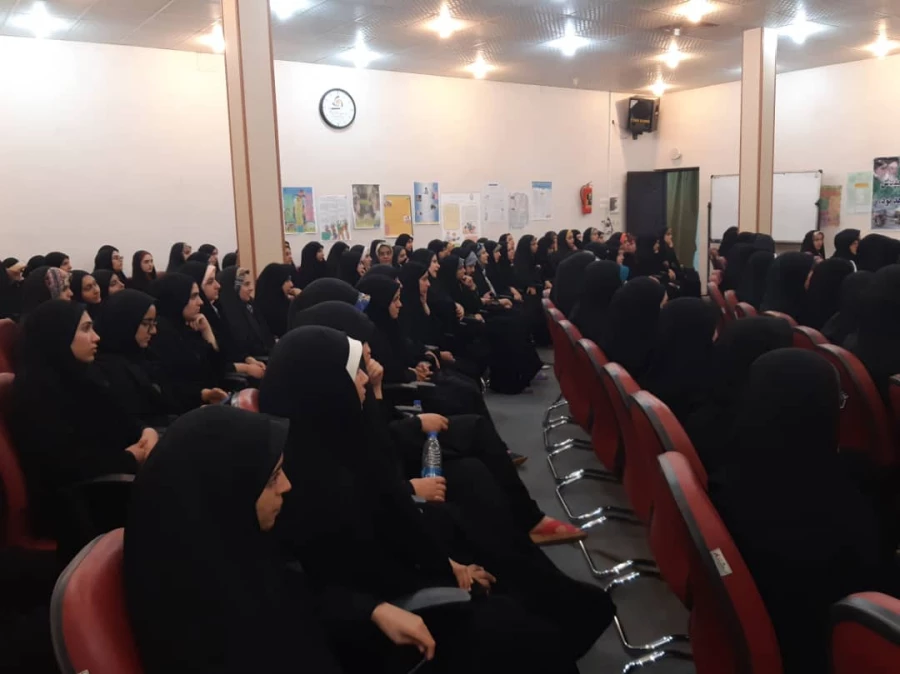 جلسه توجیهی دانشجومعلمان غیربومی ورودی 98 سرای دانشجویی 8