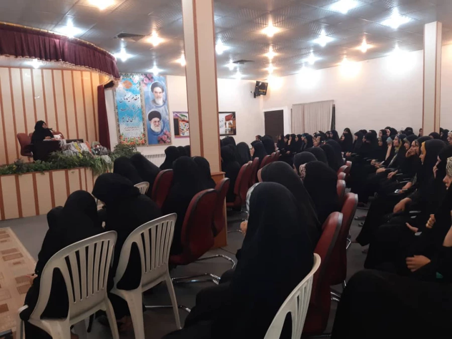 جلسه توجیهی دانشجومعلمان غیربومی ورودی 98 سرای دانشجویی 9