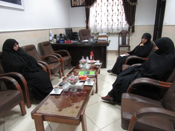 بررسی زمینه های همکاری پردیس حضرت معصومه(س) با مقر کتاب 2