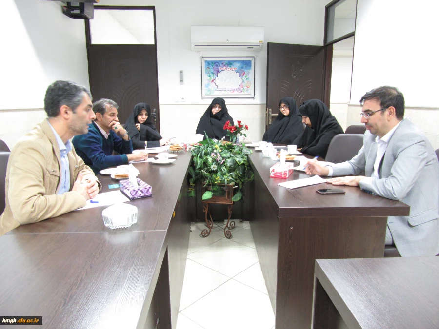 برگزاری جلسه با مسؤولان اداره کل آموزش فنی و حرفه ای استان قم 2