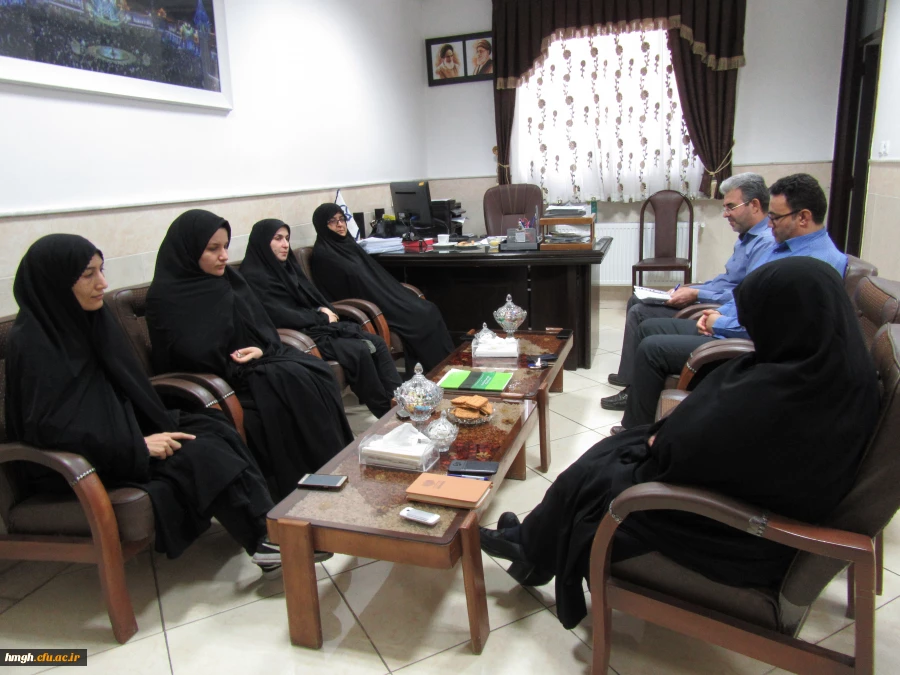 نشست صمیمی سرپرست پردیس حضرت معصومه(س) با همکاران واحدهای آموزش و امور دانشجویی 2