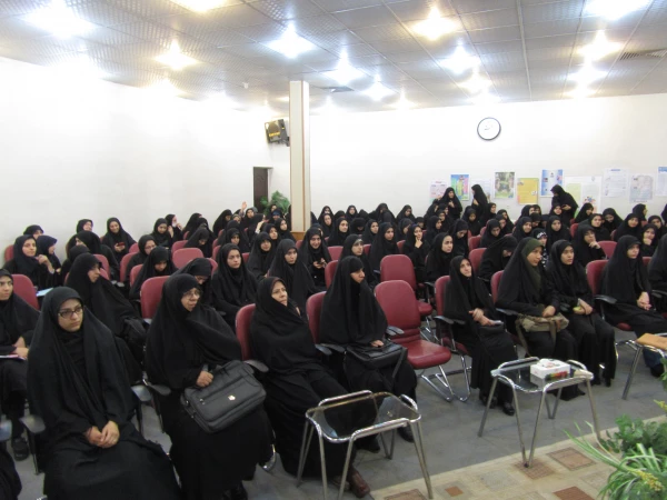 برگزار شد: 

کرسی آزاد اندیشی با موضوع "مذاکره آری یا نه ؟" 4