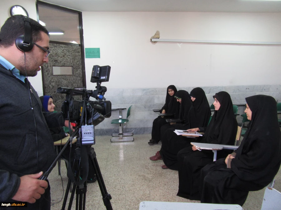 مصاحبه شبکه صدا و سیمای استانی نور با تعدادی از دانشجومعلمان پردیس حضرت معصومه(س) به مناسبت هفته وحدت 2