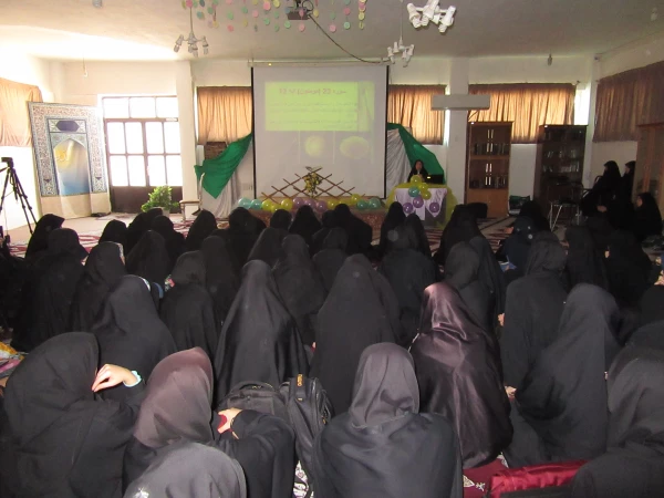 برگزاری برنامه ساعت فرهنگی به مناسبت هفته قرآن: 

پژوهش قرآنی با موضوع معجزات علمی قرآن: آفرینش انسان در قرآن 2