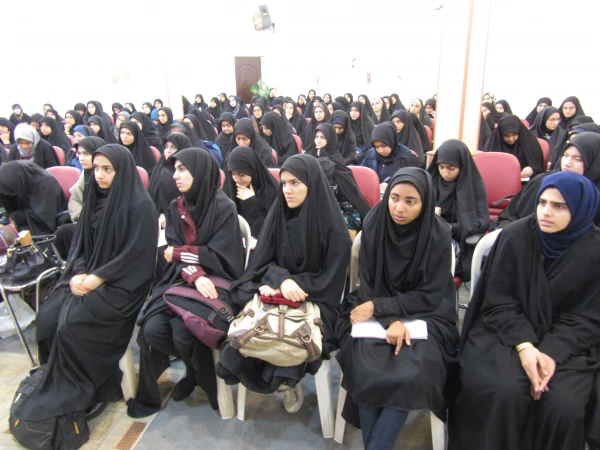 برنامه ساعت فرهنگی این هفته:

برگزاری کرسی آزاداندیشی با موضوع "حجاب اجباری: آری یا نه؟" 4