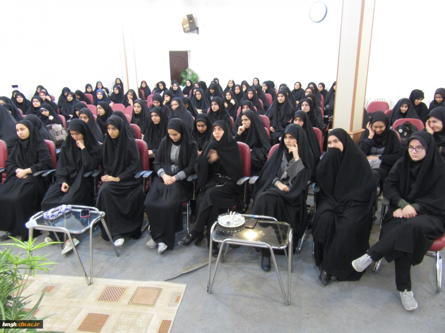 نشست صمیمی مسؤولان پردیس حضرت معصومه(س) با دانشجویان 2