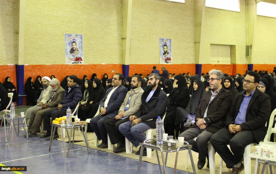 ویژه برنامه باشکوه گرامیداشت هفته بسیج در پردیس حضرت معصومه(س) برگزار شد. 2