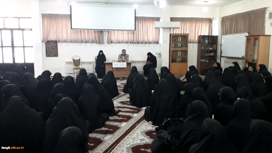 جلسه توجیهی مسؤولان هسته گزینش اداره کل آموزش و پرورش استان قم با دانشجو معلمان ورودی ۹۸ 2