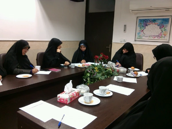 برگزاری جلسه شورای پردیس حضرت معصومه(س) با موضوع برنامه های روز دانشجو 2