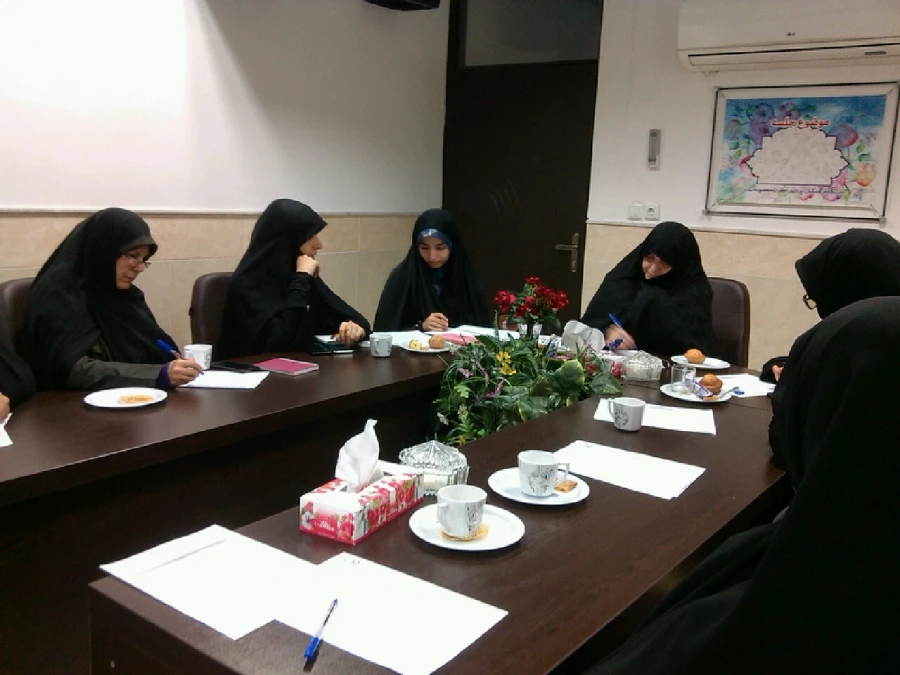 برگزاری جلسه شورای پردیس حضرت معصومه(س) با موضوع برنامه های روز دانشجو 2