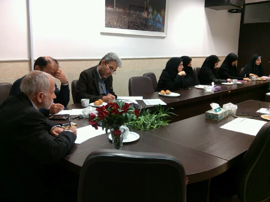 برگزاری جلسه شورای پردیس حضرت معصومه(س) با موضوع برنامه های روز دانشجو 2